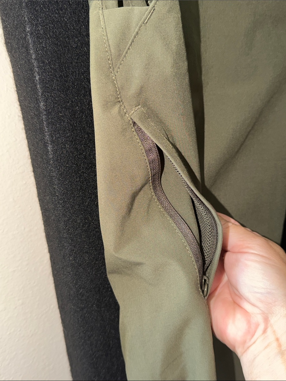 The North Face Olive Men's Chino Pants - Picture 4 of 6